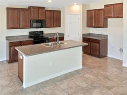 Picture of 7231 Somerset Pond Drive, Ruskin, FL 33573