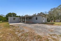 Picture of 9617 Silverbend Drive, Dade City, FL 33525