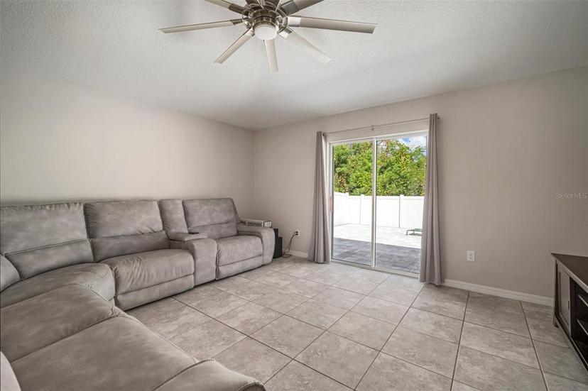 Picture of 10026 Crested Fringe Drive, Riverview FL 33578