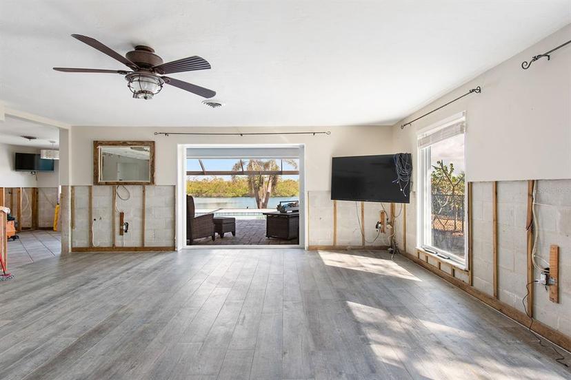 Picture of 300 E Bay Heights Road, Englewood FL 34223