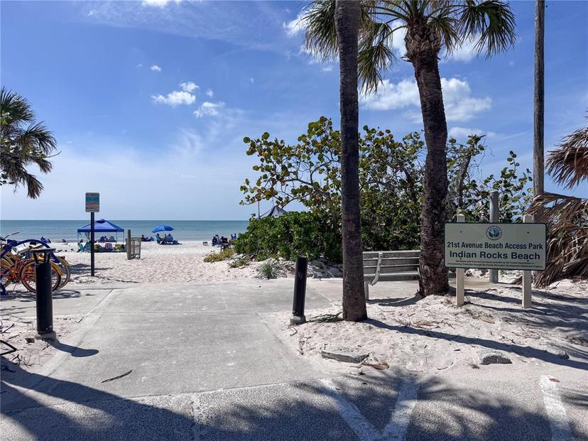 Picture of 2109 Gulf Boulevard Unit 1B, Indian Rocks Beach FL 33785