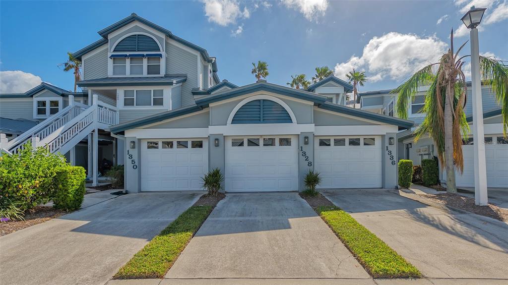Picture of 1328 Siesta Bayside Drive Unit 1328-C, Sarasota, FL 34242