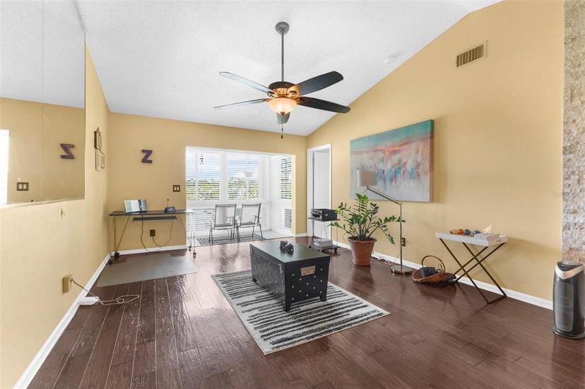 Picture of 1408 Millstream Lane Unit 206, Dunedin FL 34698