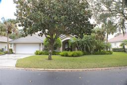 Picture of 108 Lake Region Boulevard N, Winter Haven, FL 33881