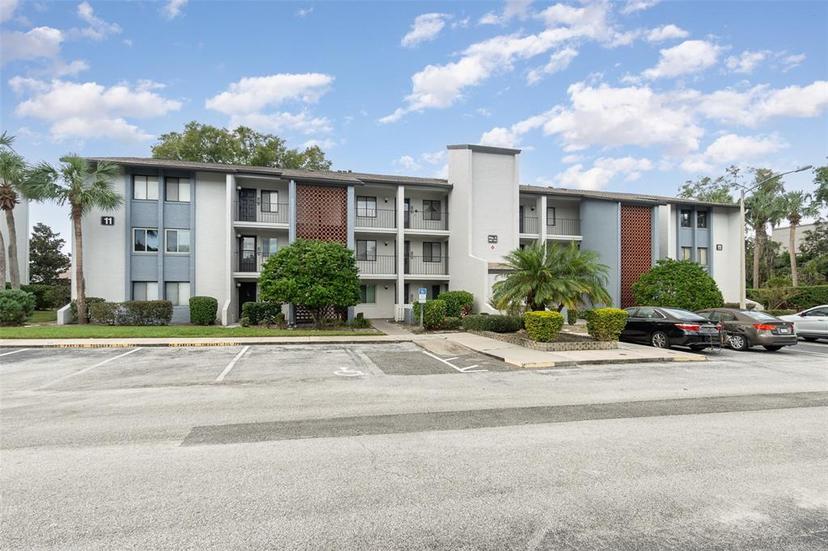 Picture of 11 Escondido Circle Unit 109, Altamonte Springs FL 32701