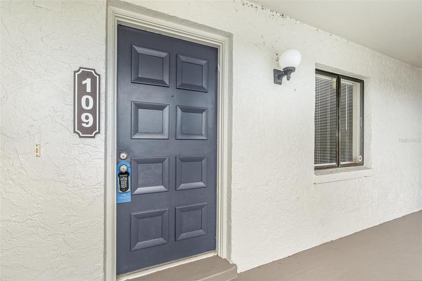 Picture of 11 Escondido Circle Unit 109, Altamonte Springs FL 32701