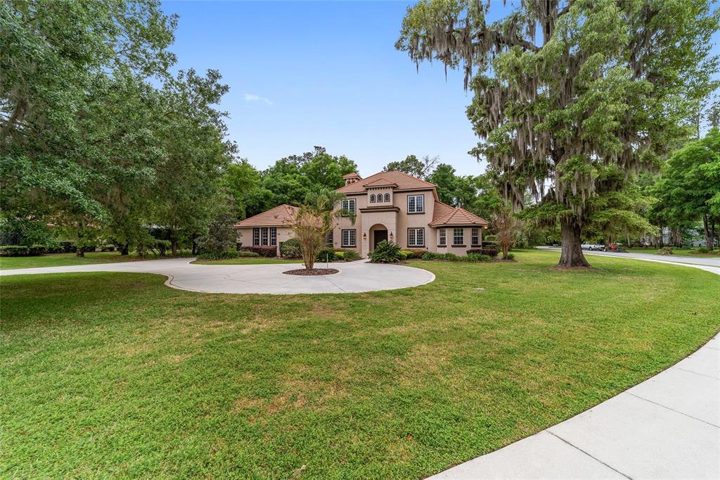 Picture of 678 SE 47Th Loop, Ocala, FL 34480