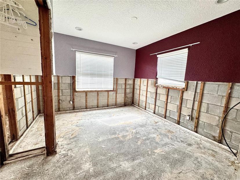 Picture of 311 80Th Avenue Ne, St Petersburg FL 33702