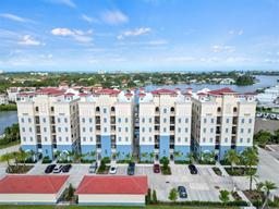Picture of 505 N Tamiami Trail Unit 202, Venice, FL 34285