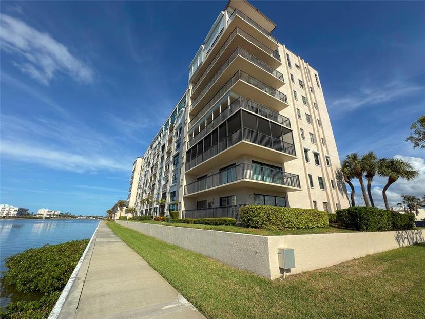 Picture of 7600 Sun Island Drive S Unit 107, South Pasadena FL 33707