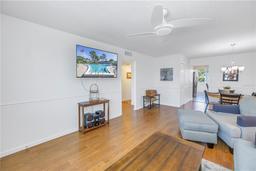 Picture of 4715 Bay Street Ne Unit 227, St Petersburg, FL 33703
