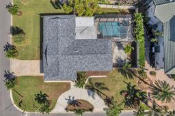 Picture of 910 Oakwood Drive, Largo, FL 33770