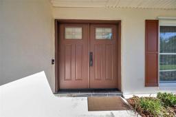 Picture of 910 Oakwood Drive, Largo, FL 33770