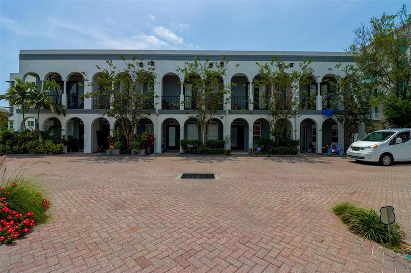Picture of 630 3Rd Avenue S, St Petersburg FL 33701