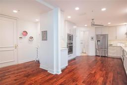 Picture of 340 S Palm Avenue Unit 11, Sarasota, FL 34236