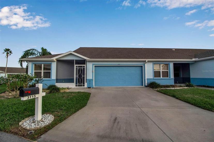 Picture of 3115 Live Oak Lane Unit 30, Palmetto FL 34221
