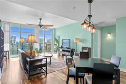 Picture of 1120 E Kennedy Boulevard Unit 1210, Tampa, FL 33602