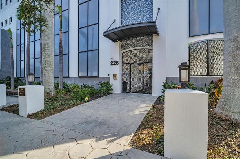 Picture of 226 5Th Avenue N Unit 706, St Petersburg FL 33701