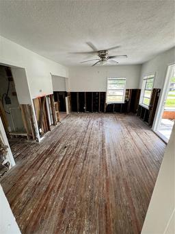 Picture of 319 80Th Avenue Ne, St Petersburg, FL 33702