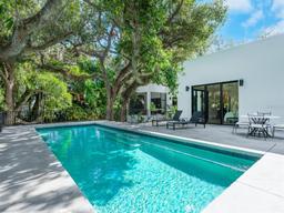 Picture of 1331 Quail Drive, Sarasota, FL 34231