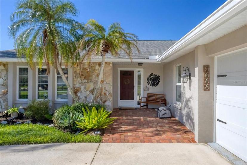 Picture of 5666 Beneva Woods Circle, Sarasota FL 34233
