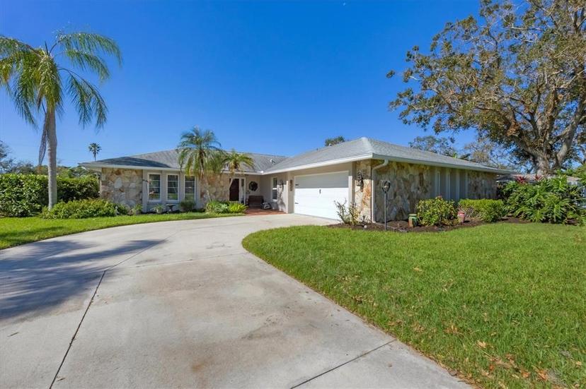 Picture of 5666 Beneva Woods Circle, Sarasota FL 34233