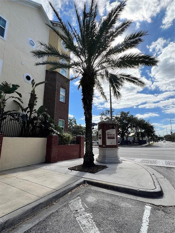 Picture of 1910 E Palm Avenue Unit 13102, Tampa FL 33605
