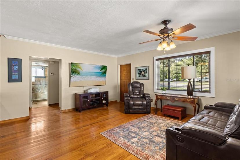 Picture of 4237 Dr Martin Luther King Jr Street N, St Petersburg FL 33703