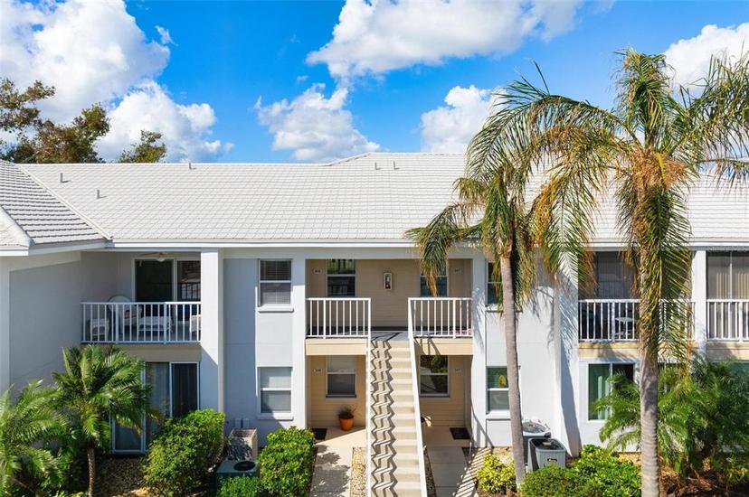 Picture of 427 Cerromar Lane Unit 456, Venice FL 34293