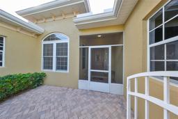 Picture of 2226 Sifield Greens Way Unit 26, Sun City Center, FL 33573