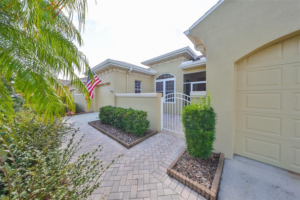 Picture of 2226 Sifield Greens Way Unit 26, Sun City Center, FL 33573