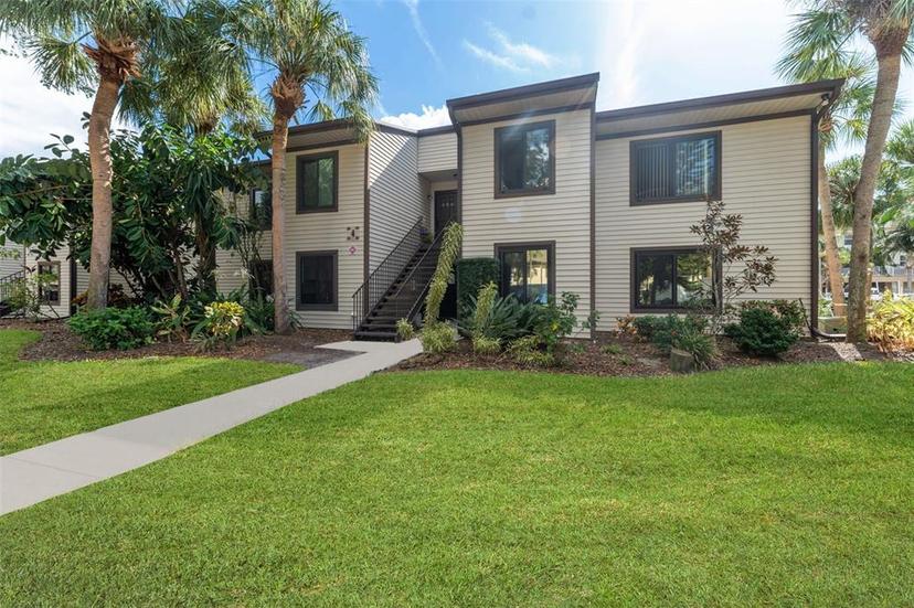 Picture of 356 Moorings Cove Drive Unit 356, Tarpon Springs FL 34689