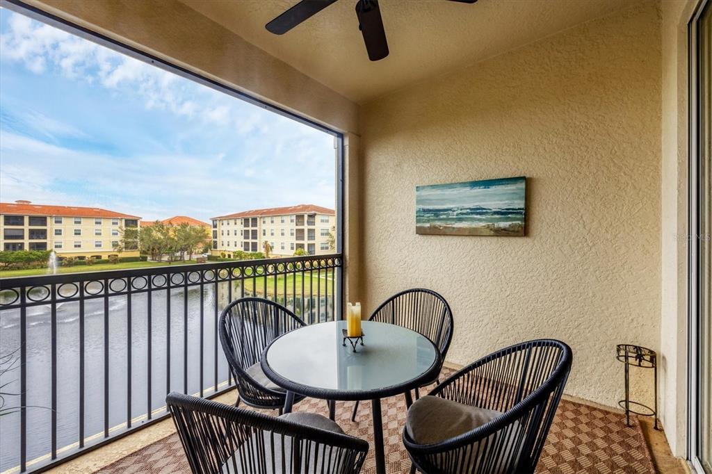 Picture of 980 Cooper Street Unit 302, Venice, FL 34285