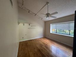 Picture of 13619 Twin Lakes Lane Unit 15, Tampa, FL 33618