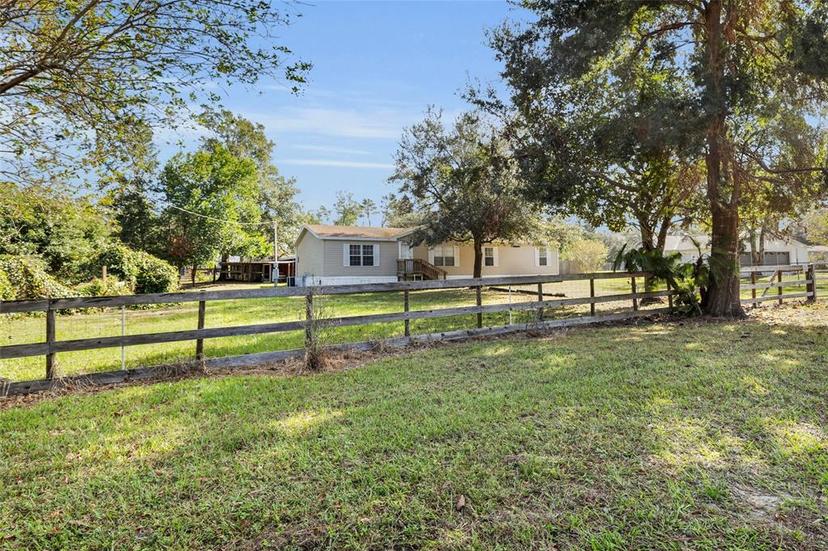 Picture of 42200 Maggie Jones Road, Paisley FL 32767