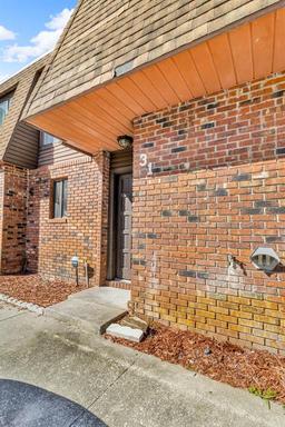 Picture of 1836 N Crystal Lake Drive Unit 31, Lakeland, FL 33801