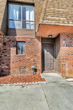 Picture of 1836 N Crystal Lake Drive Unit 31, Lakeland, FL 33801