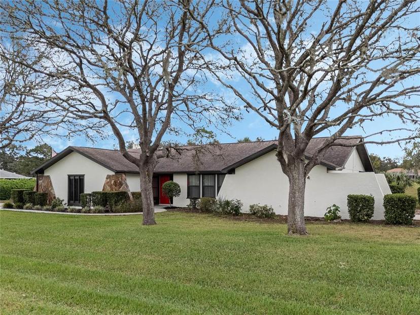 Picture of 560 E Falconry Court, Hernando FL 34442