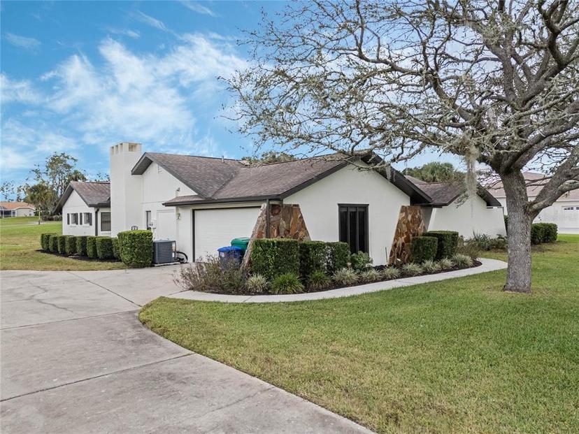 Picture of 560 E Falconry Court, Hernando FL 34442