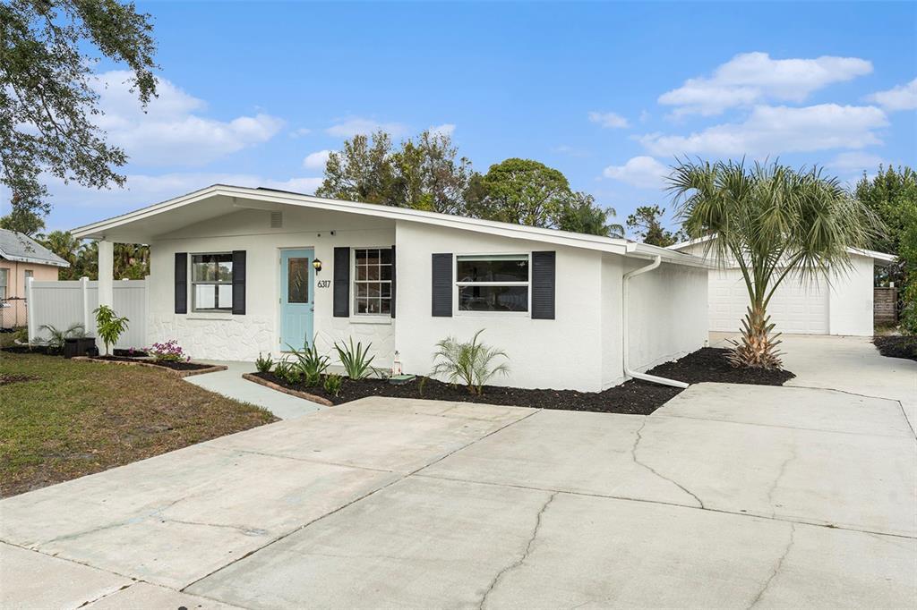 Picture of 6317 S Lansdale Circle, Tampa, FL 33616