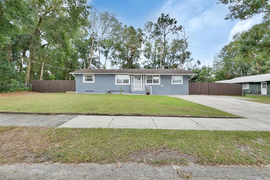Picture of 714 E Michigan Avenue, Deland, FL 32724