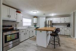 Picture of 25836 Manhattan Lane, Astor, FL 32102