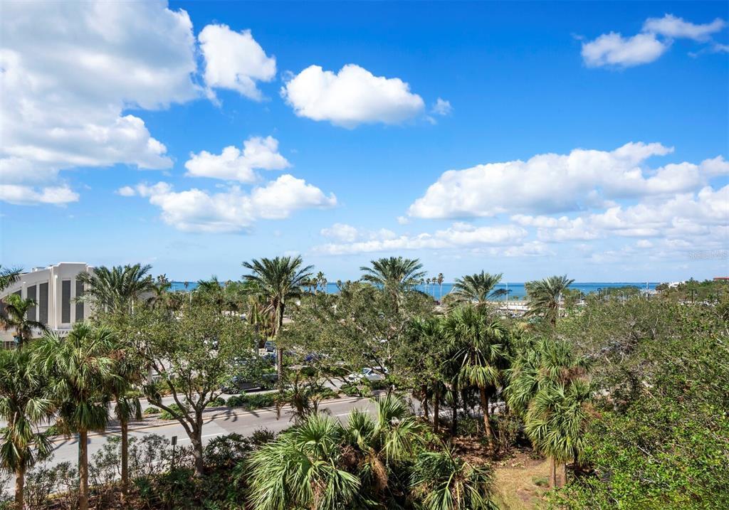 Picture of 800 N Tamiami Trail Unit 307, Sarasota, FL 34236