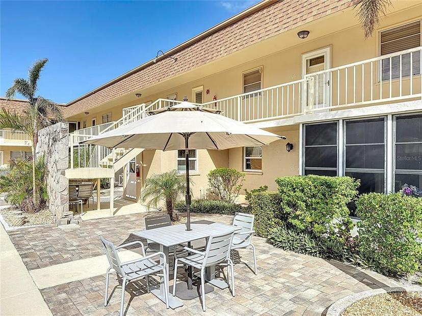 Picture of 210 Park Boulevard N Unit 129, Venice FL 34285