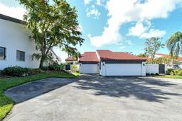 Picture of 784 Sarabay Road Unit 18, Osprey, FL 34229