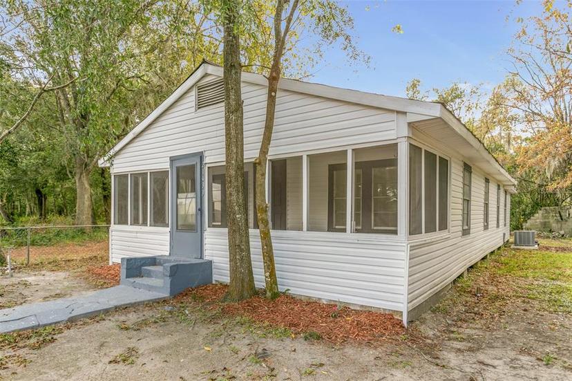 Picture of 21433 SE Hawthorne Road, Hawthorne FL 32640