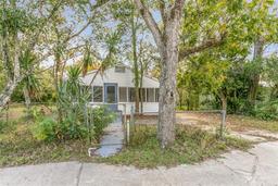 Picture of 21433 SE Hawthorne Road, Hawthorne, FL 32640