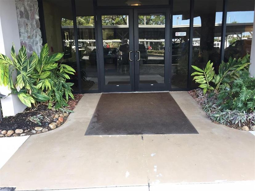 Picture of 632 Edgewater Drive Unit 532, Dunedin FL 34698