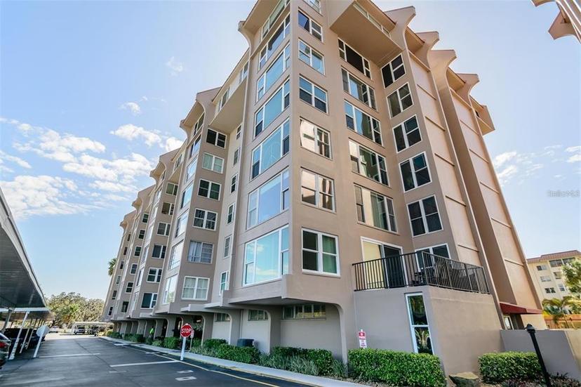 Picture of 632 Edgewater Drive Unit 532, Dunedin FL 34698