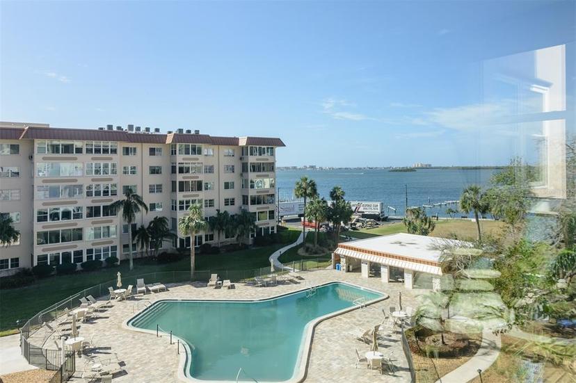 Picture of 632 Edgewater Drive Unit 532, Dunedin FL 34698